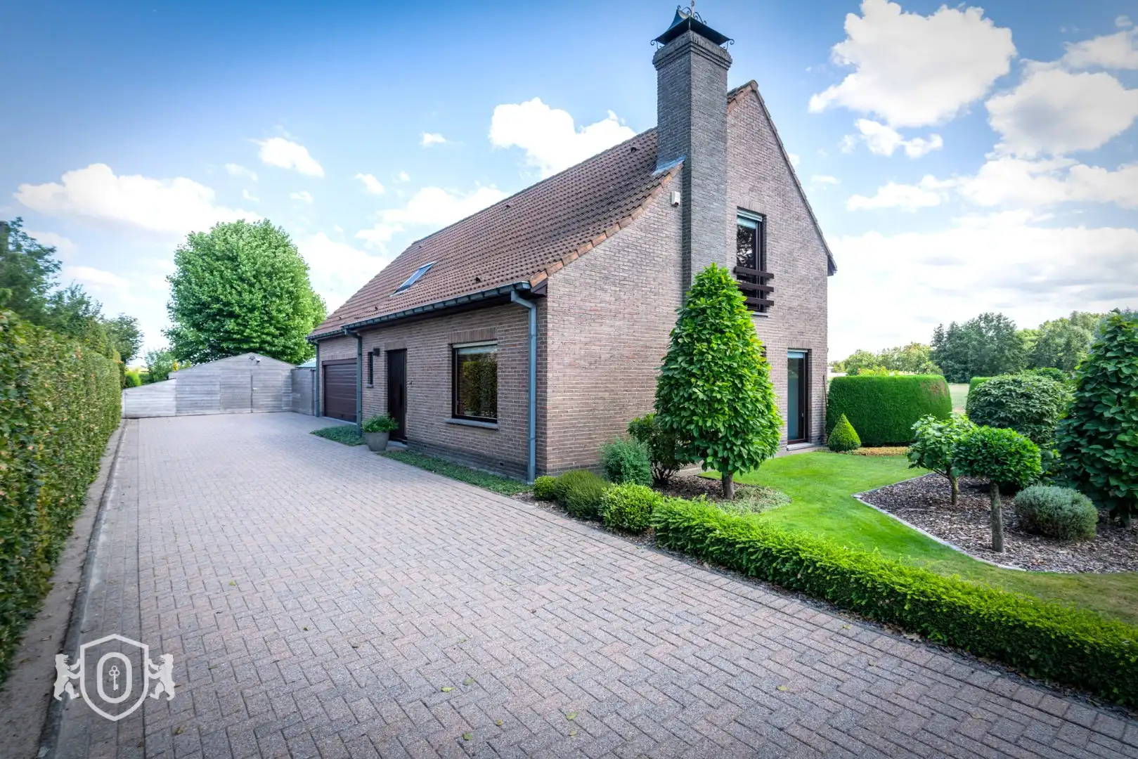 5-slpkr villa met garages en fenomenale tuin foto 3