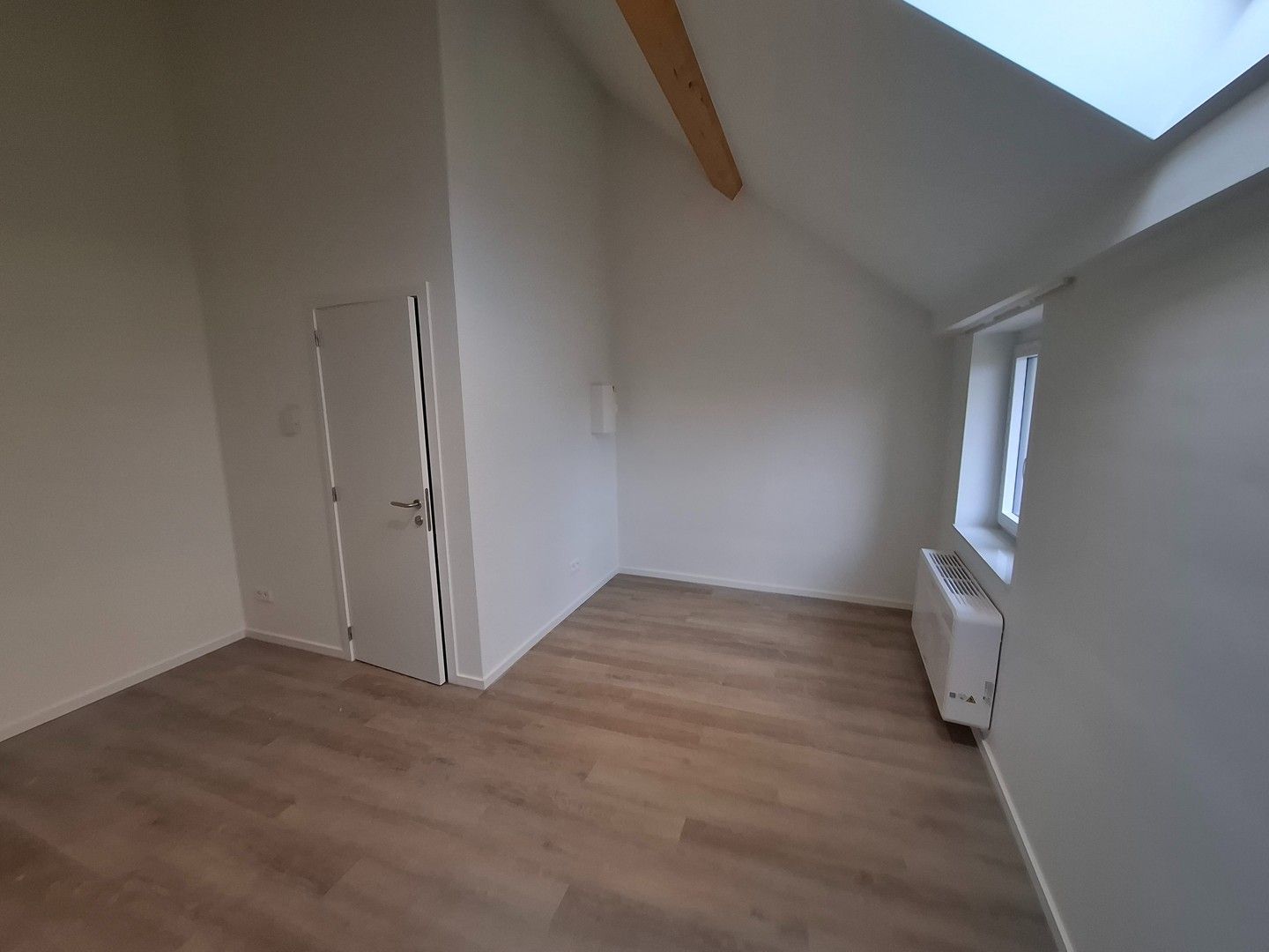 RUIME STUDENTENKAMERS IN NIEUWSTAAT IN CENTRUM GENT foto 4