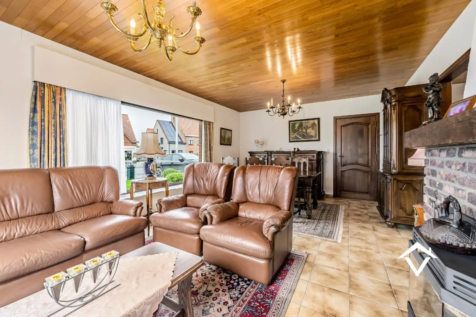 Ruime alleenstaande woning met 3 slaapkamers en garage te Koekelare foto 4
