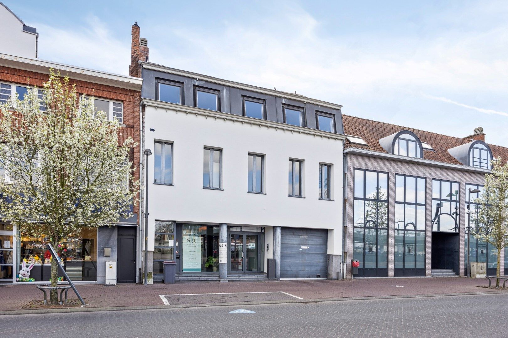 Appartement met 2 slaapkamers, garagebox en kelderberging in Mol-centrum ! foto 2