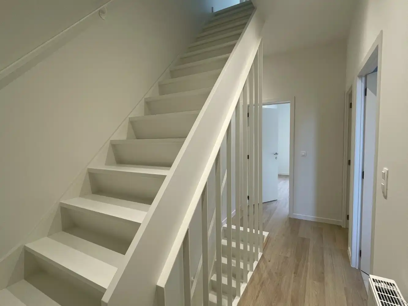 Instapklare, energiezuinige rijwoning met zonnig terras nabij Provinciedomein Kessel-Lo foto 20