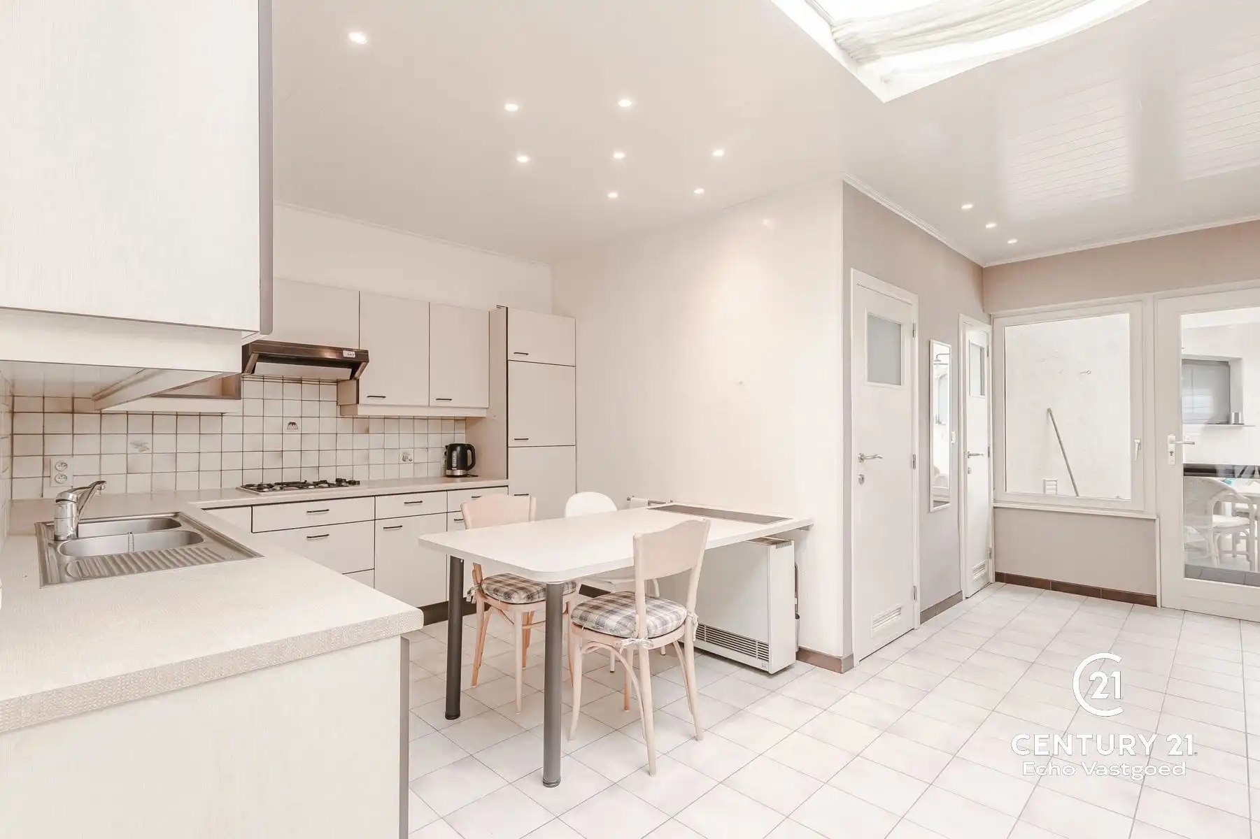 Charmante op te frissen woning met tuintje op topligging! foto 11
