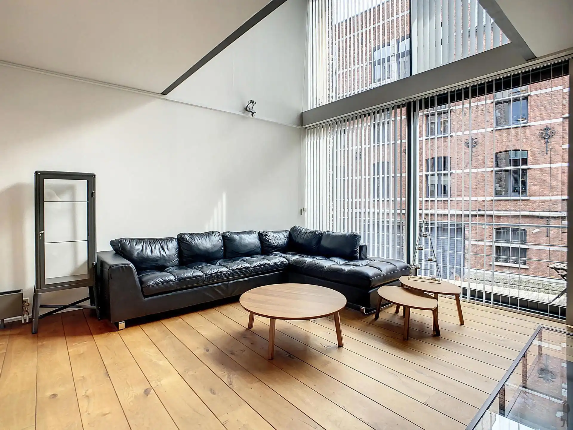 Modern, gemeubeld duplex- appartement met 1 slaapkamer en terras nabij het Eilandje!  foto 2