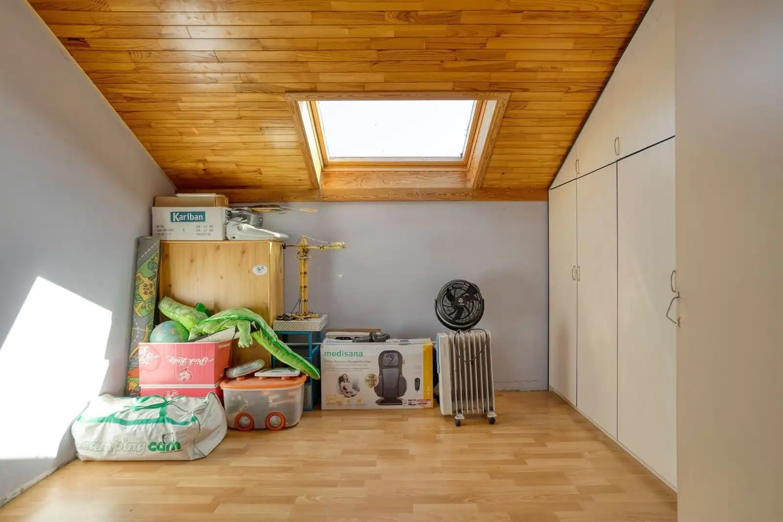 Zeer ruime woning (400m²) met 4 slaapkamers + 2 badkamers  foto 25