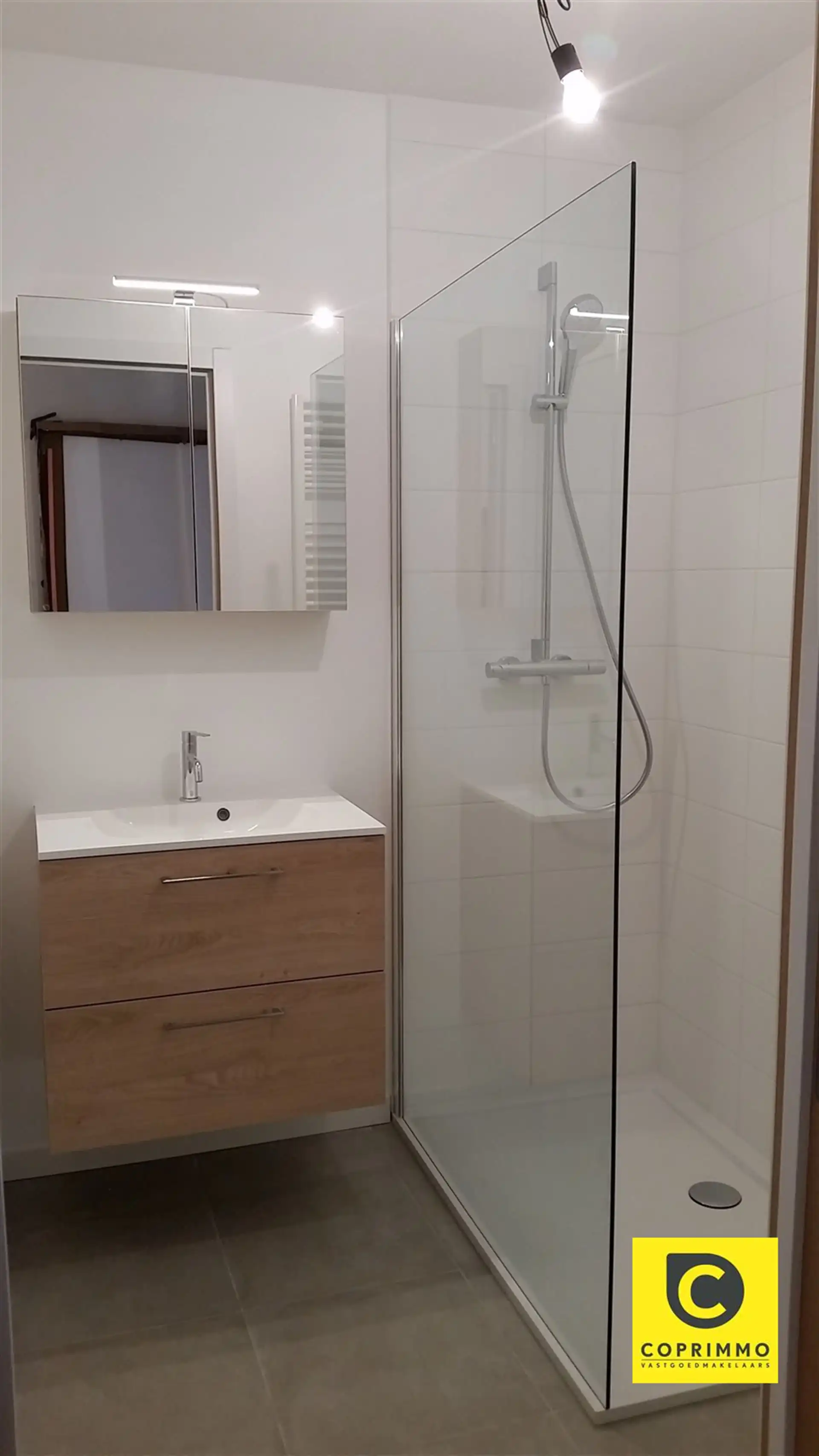 Appartement met 1 slk, terras en P foto 6