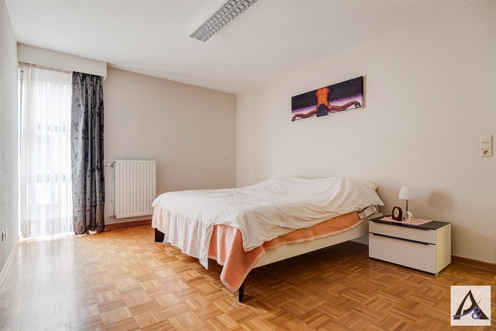 Ruim appartement met twee staanplaatsen in centrum Bilzen! foto 13