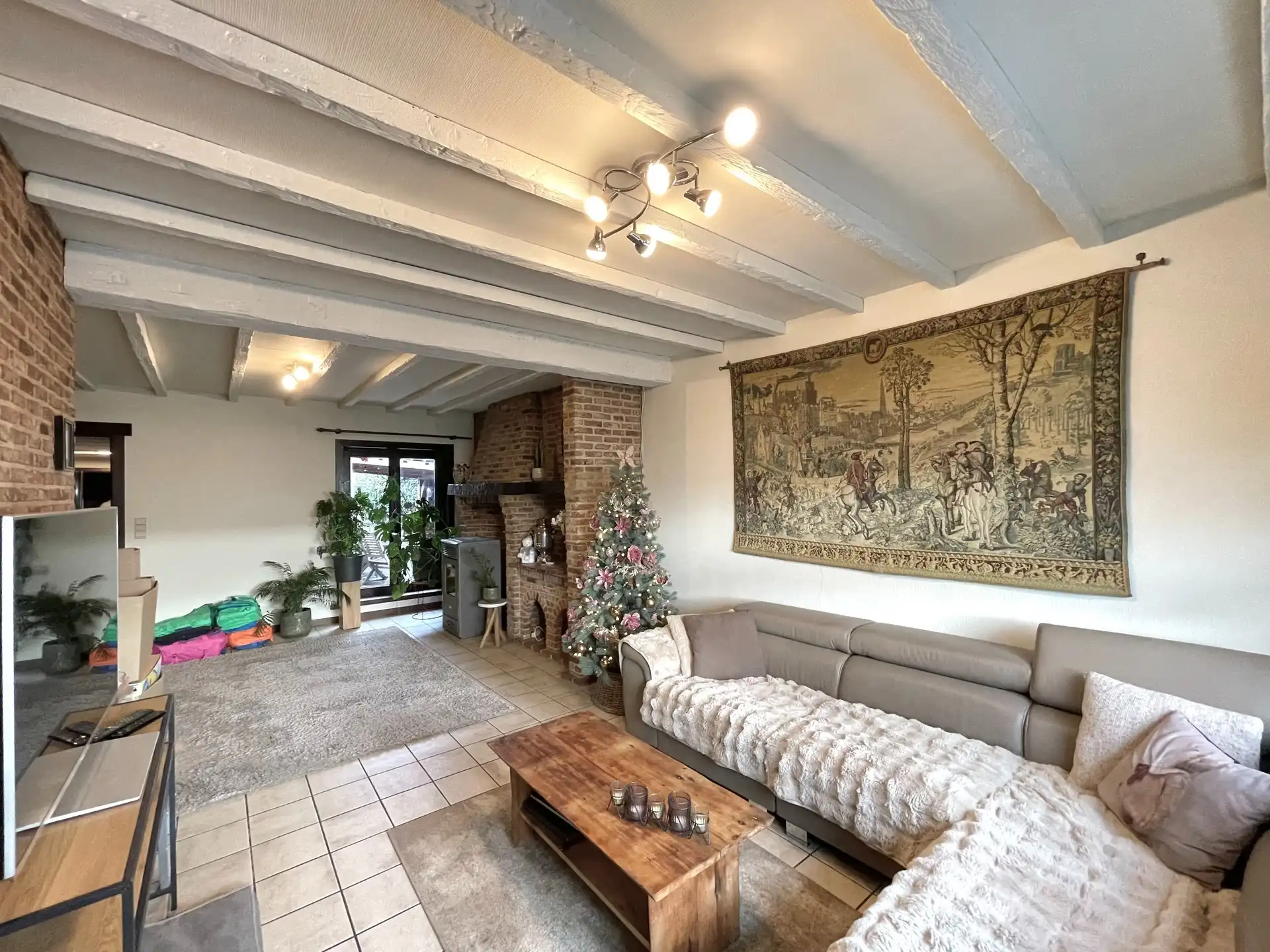 HOB |2 SLAAPKAMERS |TUIN | CARPORT | 515 m² foto 8