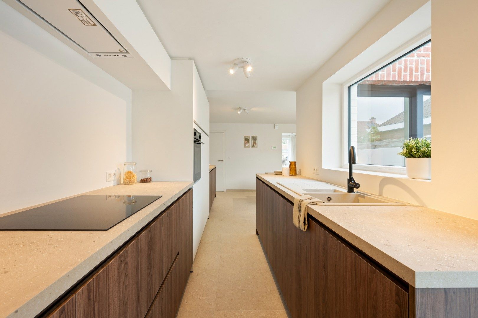 Energiezuinige woning met 3 slaapkamers en tuin met uitweg in Gullegem foto 9