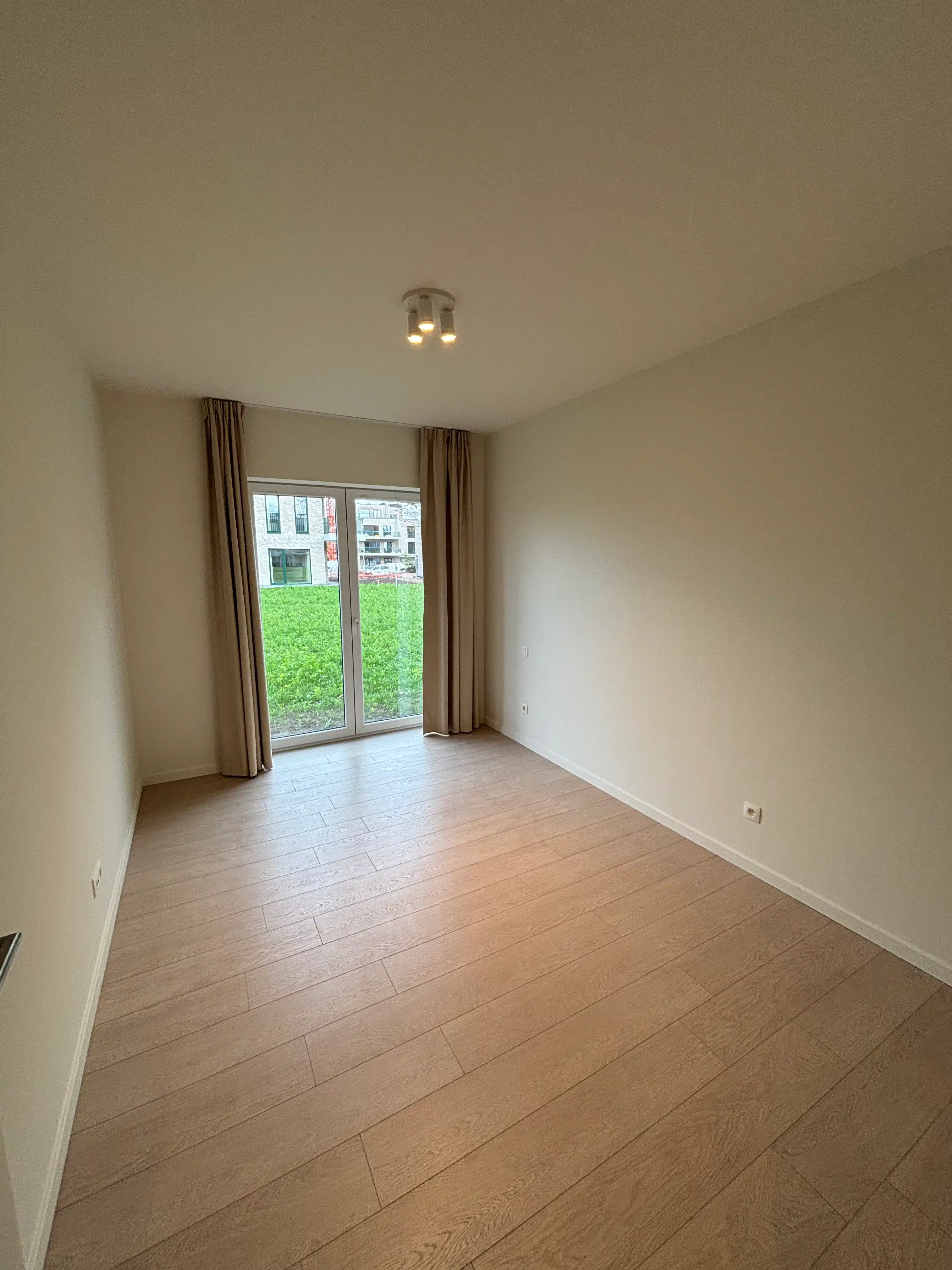 Modern Wonen & Werken: Luxueus Nieuwbouwappartement met 2 Slaapkamers en Bureau foto 8