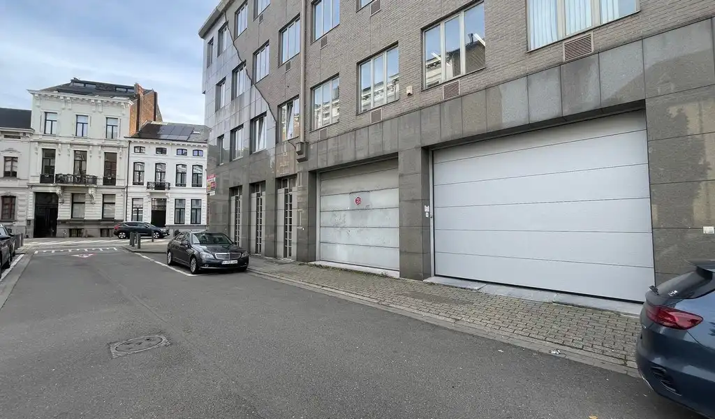 Kantoor met opslagruimte te huur in Harmoniewijk Antwerpen foto 2