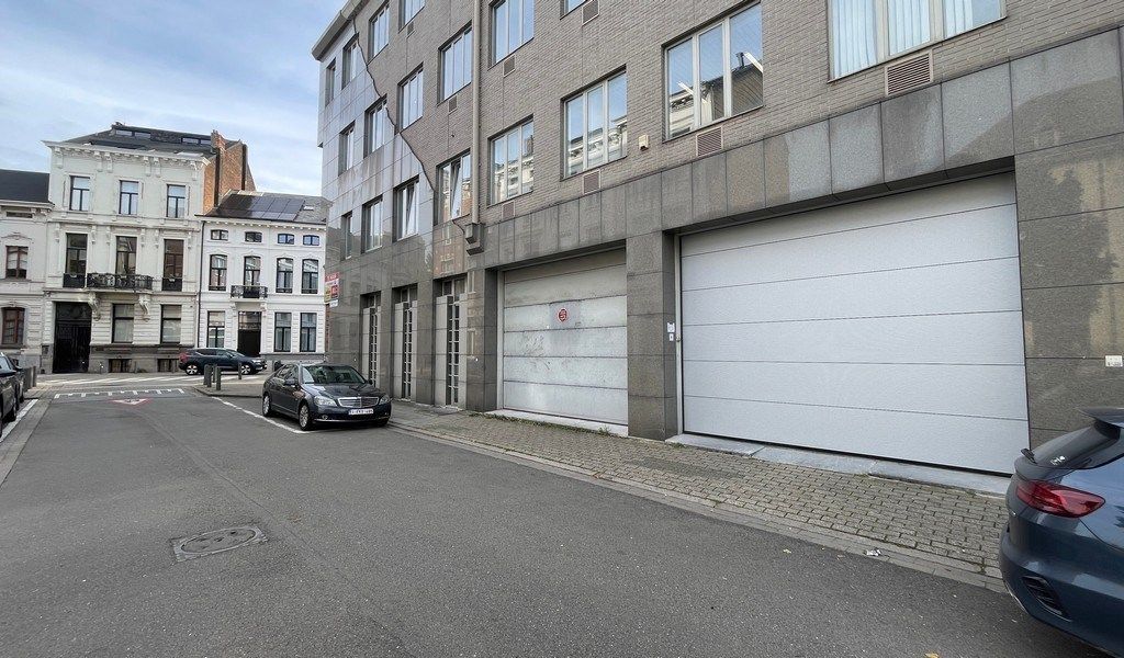 Kantoor met opslagruimte te huur in Harmoniewijk Antwerpen foto 2