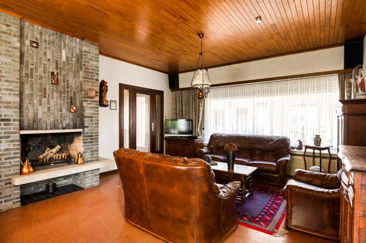 Te renoveren woning met 3 slpk., garage en tuintje foto 4