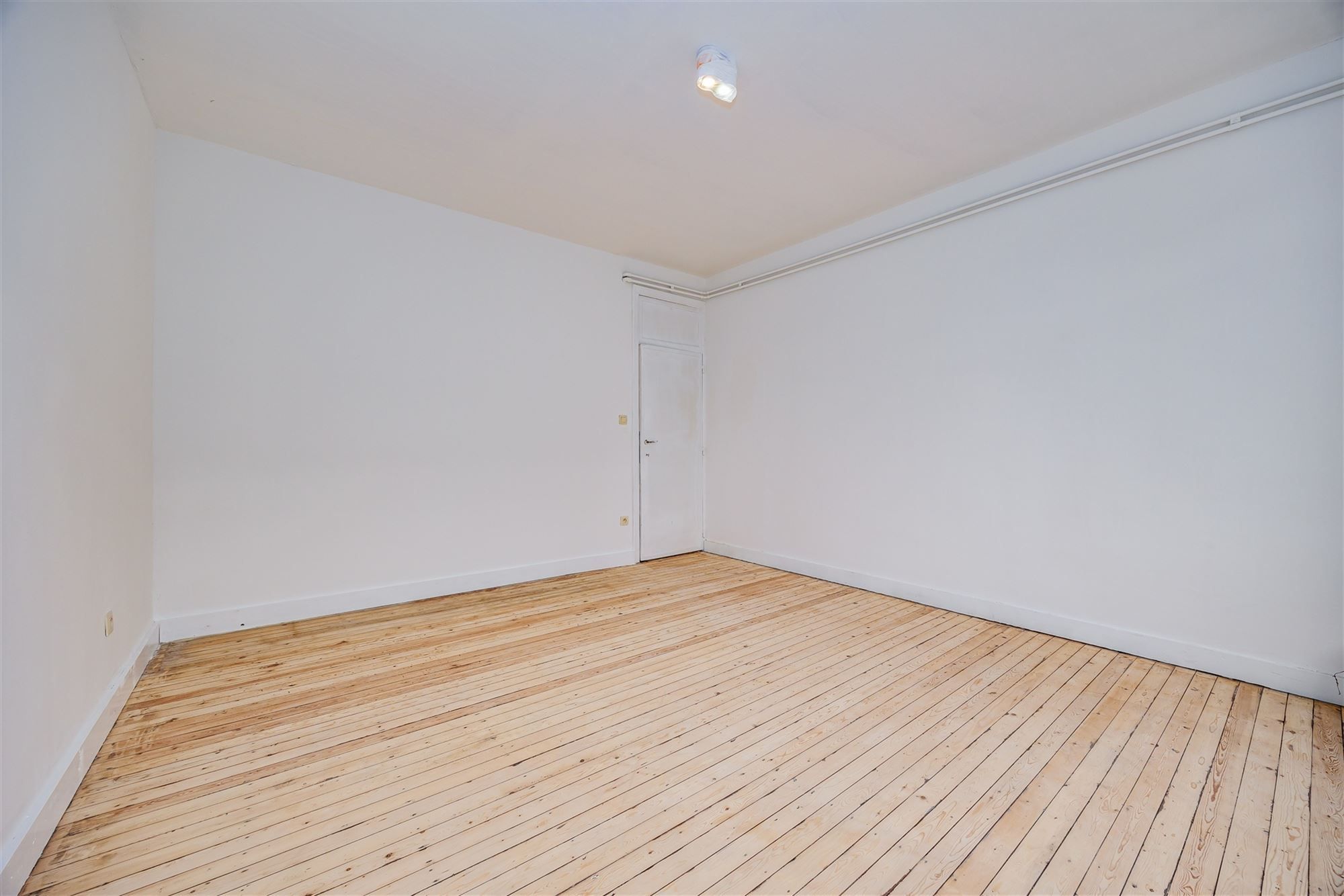 Zeer ruim en licht 3 slk appt met terras foto 13