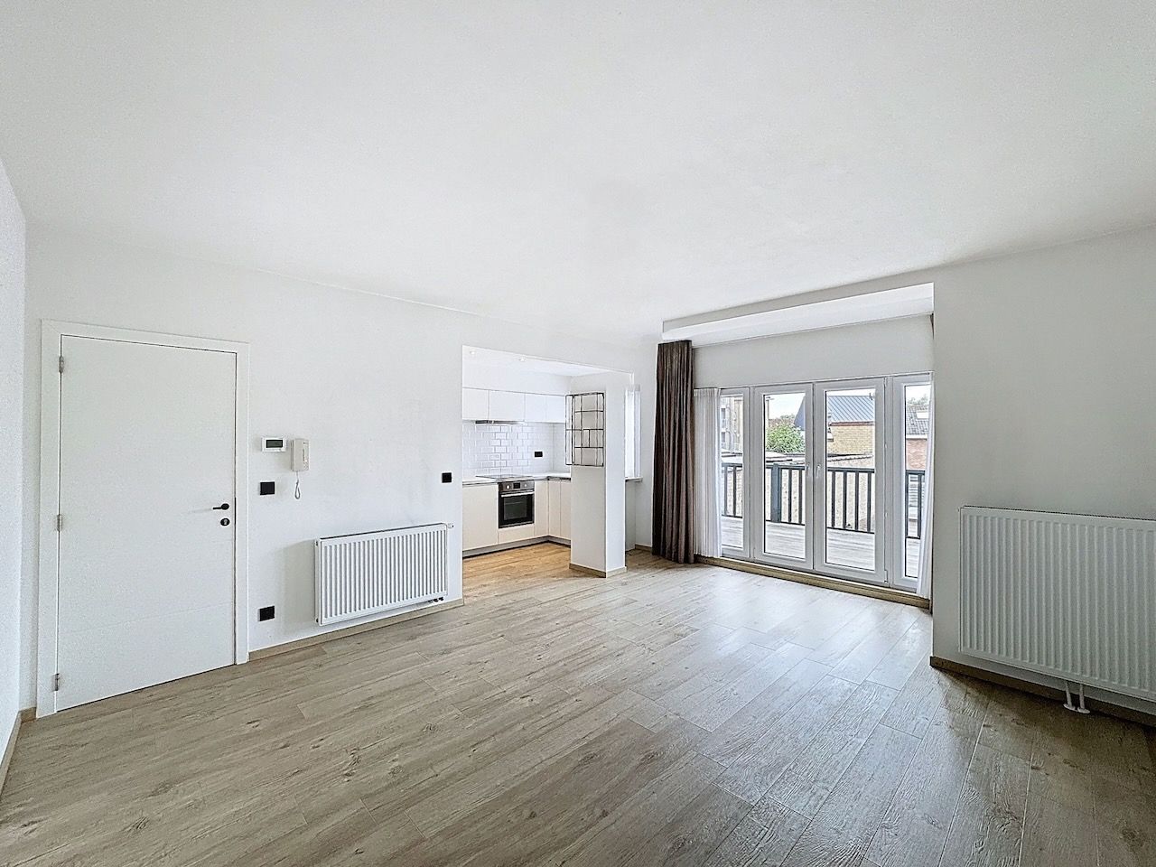 Lichtrijk één slaapkamer appartement met uitzonderlijk ruim west gericht terras. foto 11