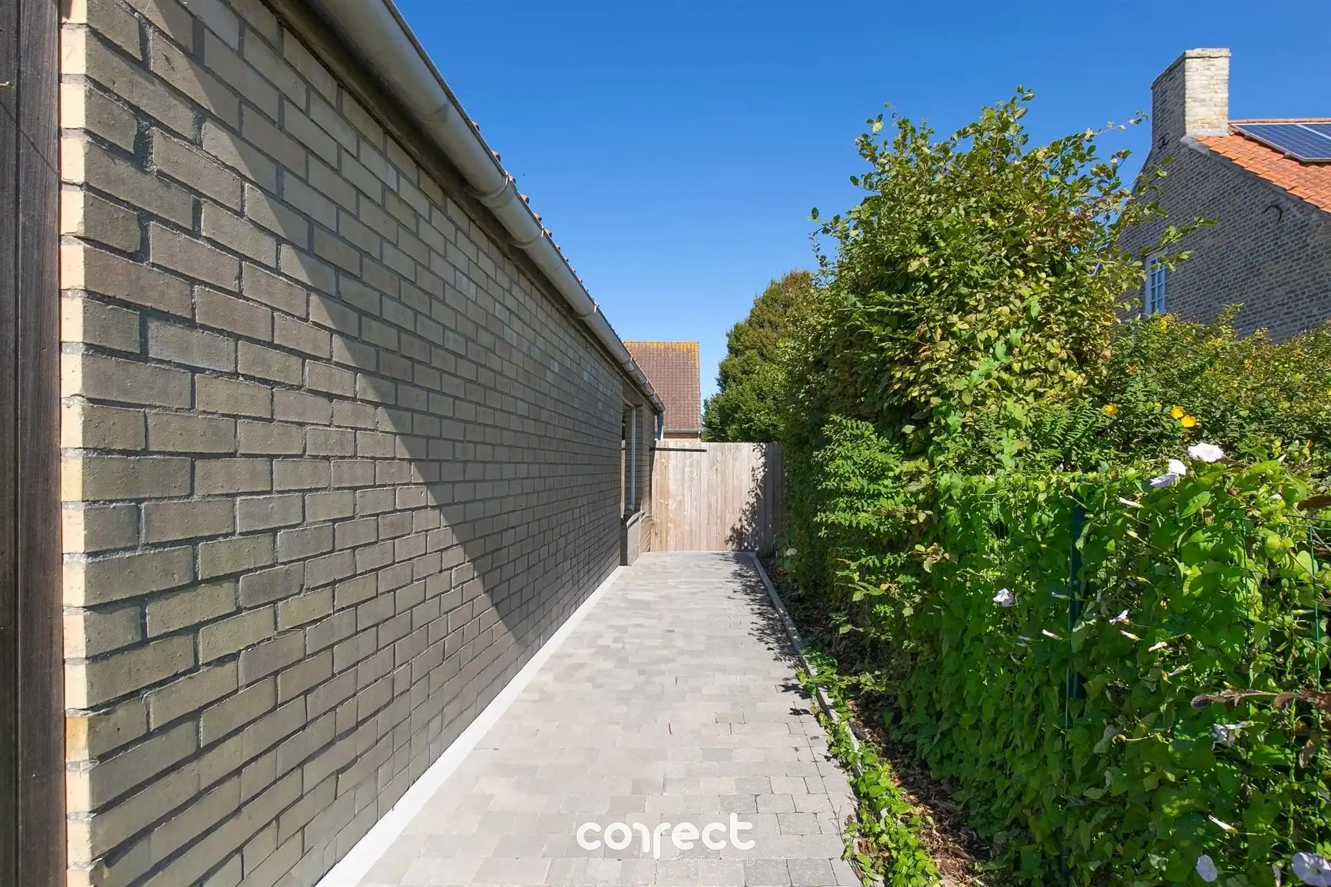 Mooi gerenoveerde woning met 2 slaapkamers, mogelijkheid tot 4 slaapkamers, op een grondoppervlakte van 643 m². foto 11