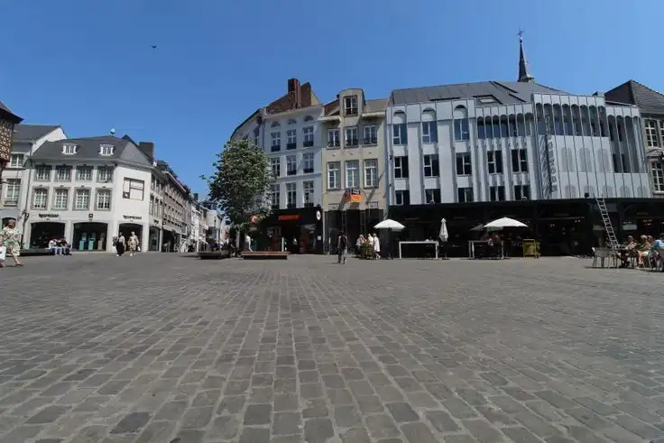 Handelsruimte te huur op toplocatie in hartje Hasselt foto 11