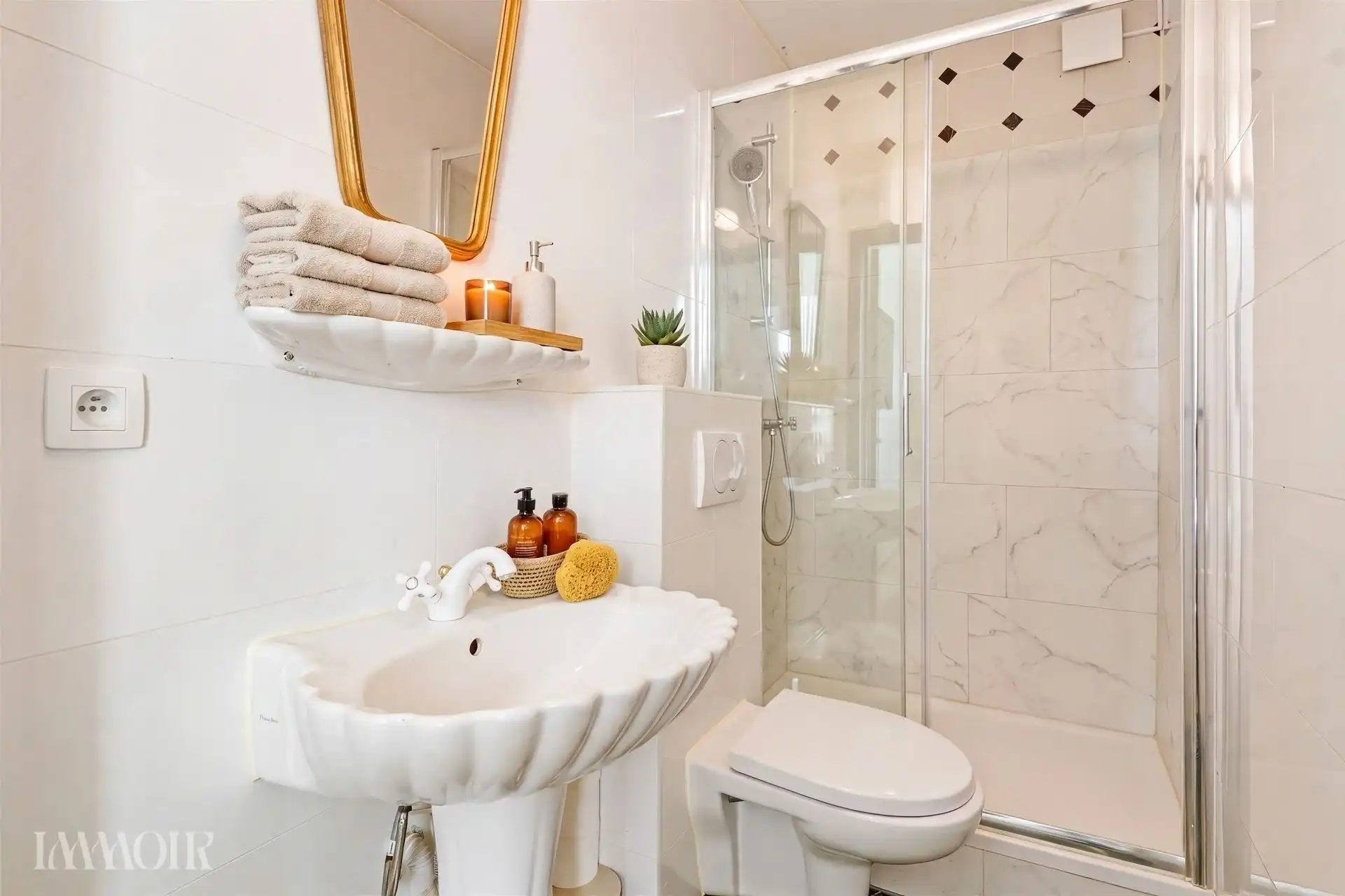 Charmante duplex met 2 slaapkamers. foto 9