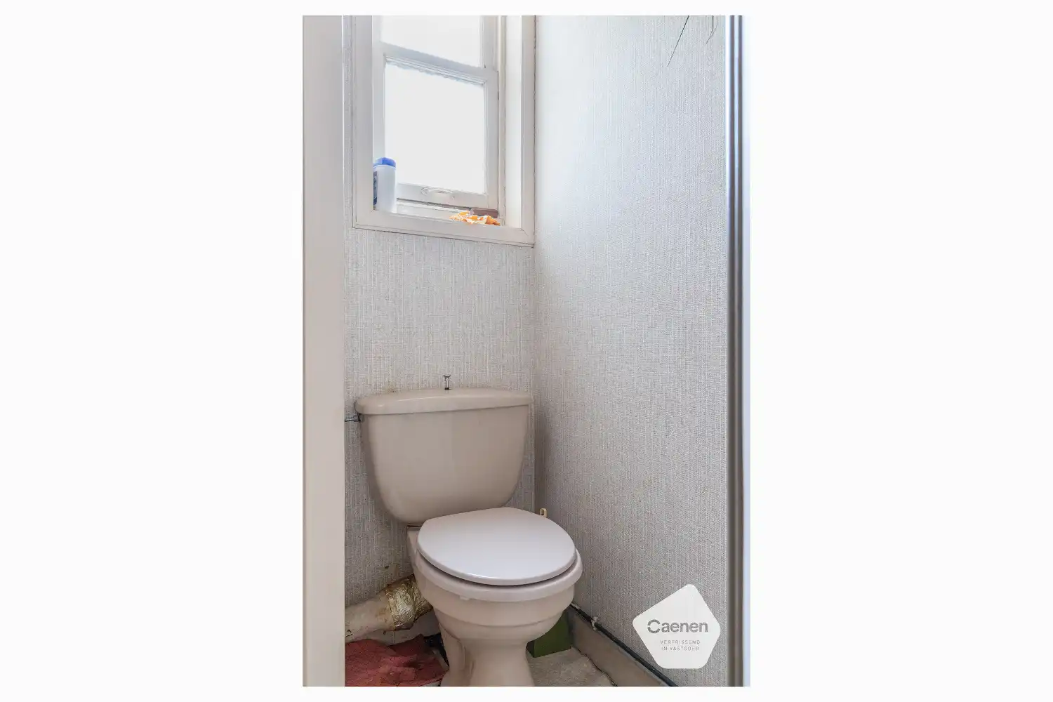 Volledig te renoveren twee slaapkamer appartement vlakbij het centrum van Blankenberge foto 11