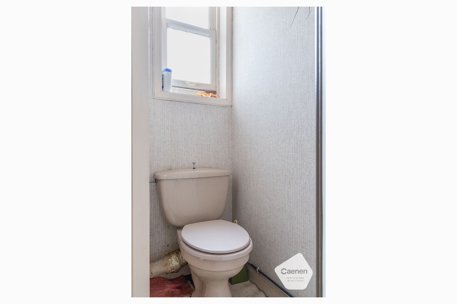 Volledig te renoveren twee slaapkamer appartement vlakbij het centrum van Blankenberge foto 11