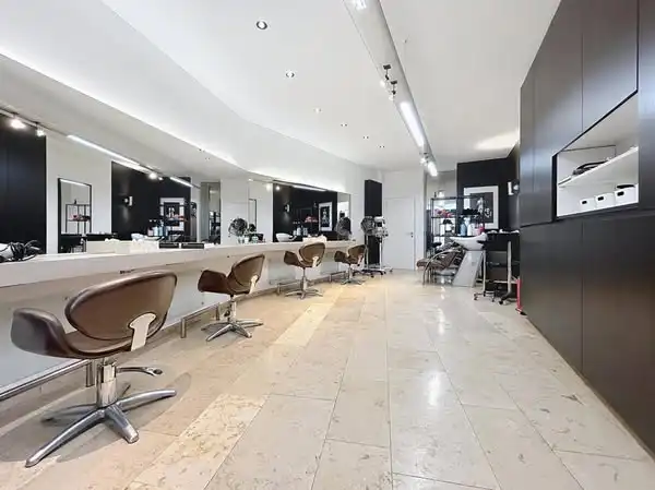 Te koop :Wonen en werken in hartje Roeselare ! foto 10