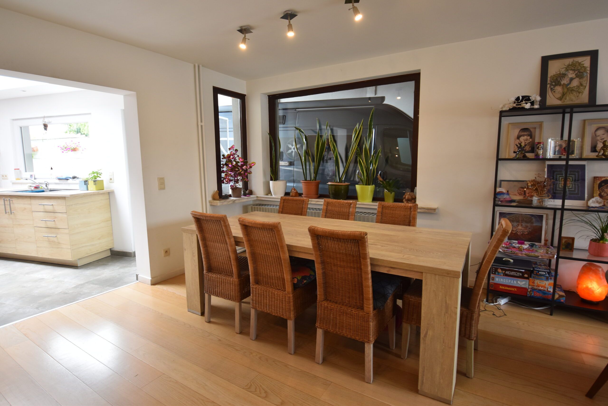 Atelier/praktijk met zeer ruime woonst in Nieuwkerken foto 5