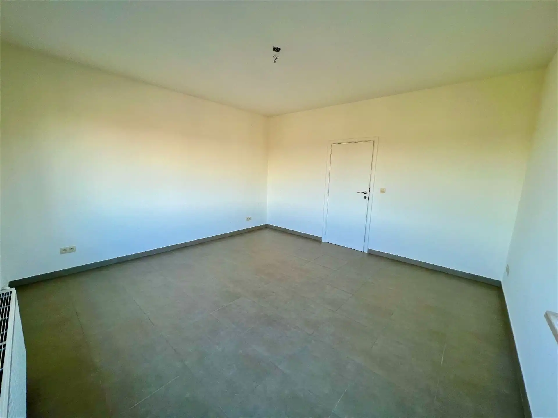 Ruim duplex-appartement met 1 slpk en bew. opp. van 70 m² op centrale ligging te Lier! foto 4