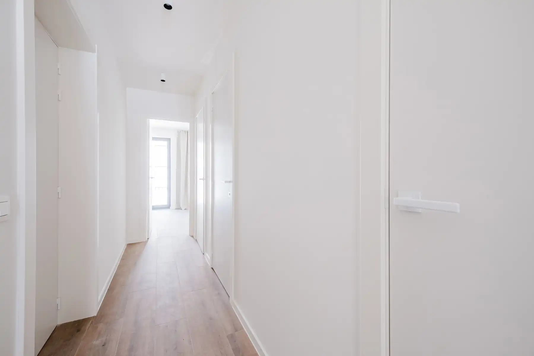 Gloednieuw 1 slaapkamer-appartement met terras op t' Zuid  foto 5