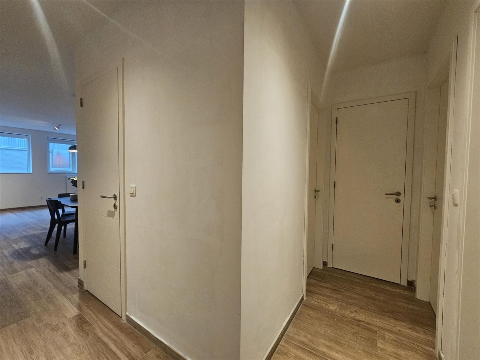 Instap klaar appartement met 2 slaapkamers en terras foto 6