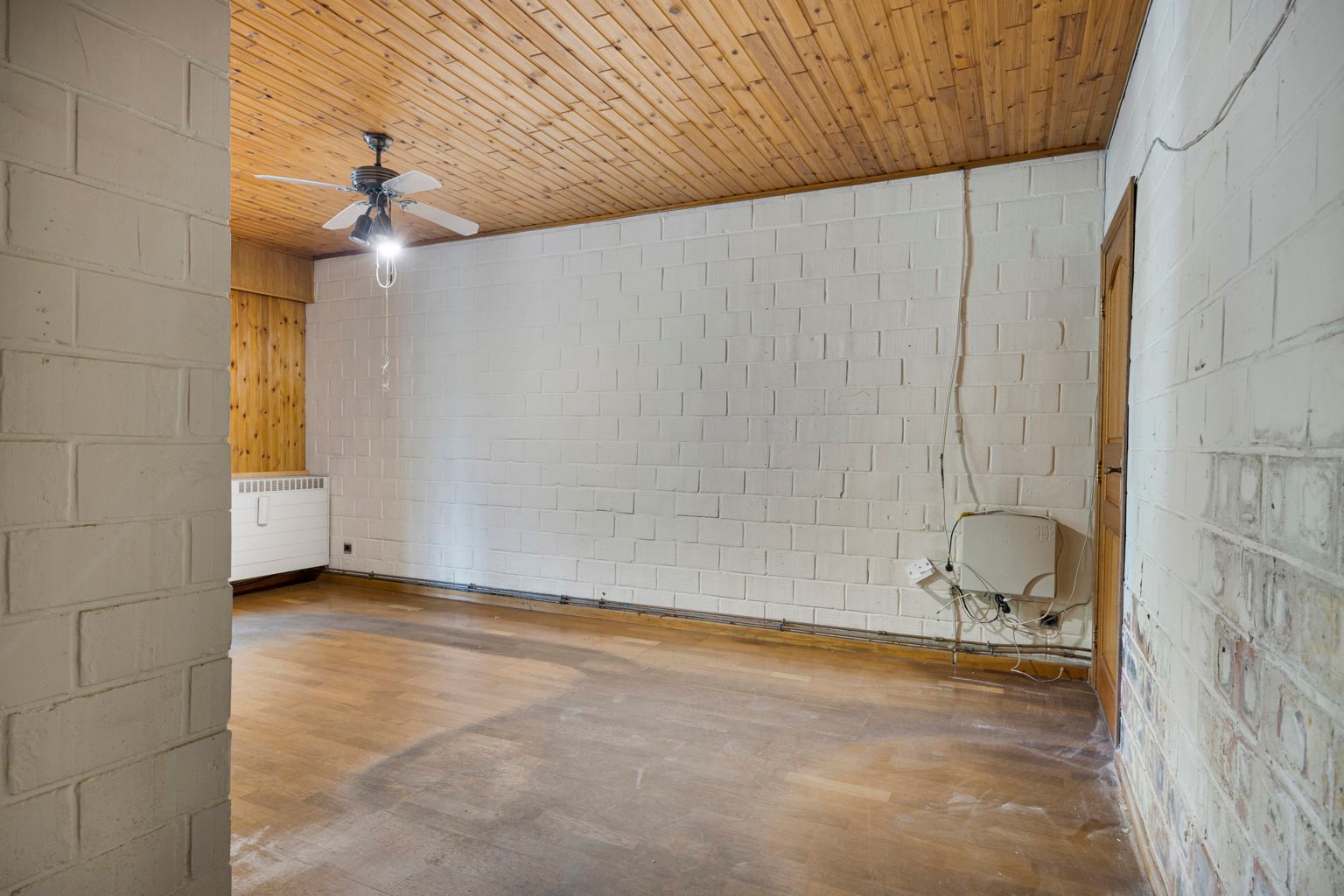 Te renoveren laagbouwvilla met verzicht in rustige straat foto 12