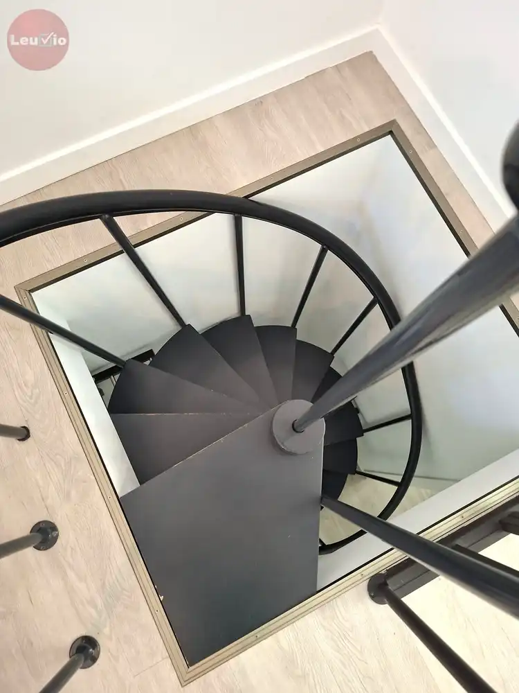Instapklaar 1-slaapkamerappartement met tuin in het stadscentrum foto 13