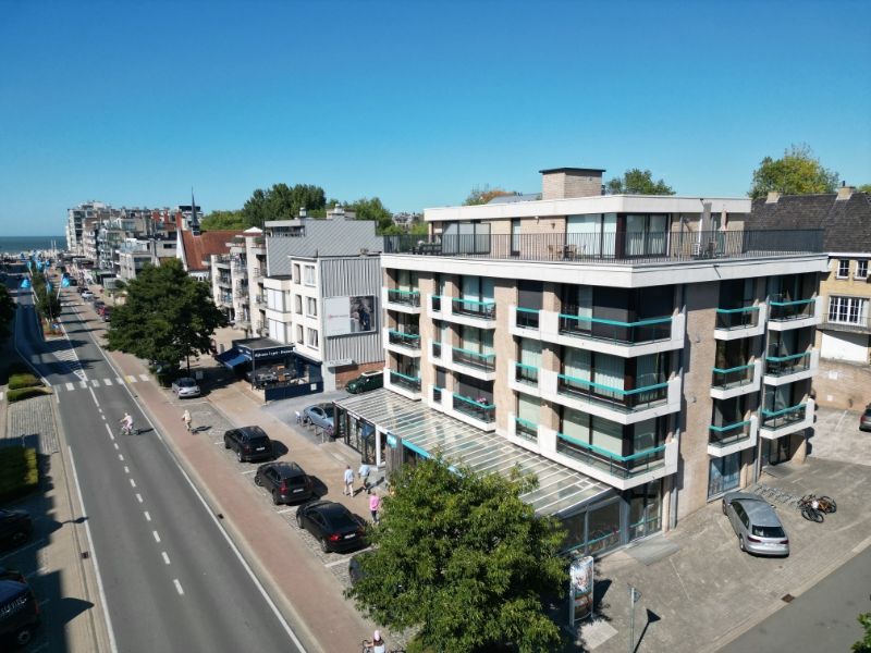 Gezellig appartement met uitstekende ligging en zuidgericht terras foto {{pictureIndex}}