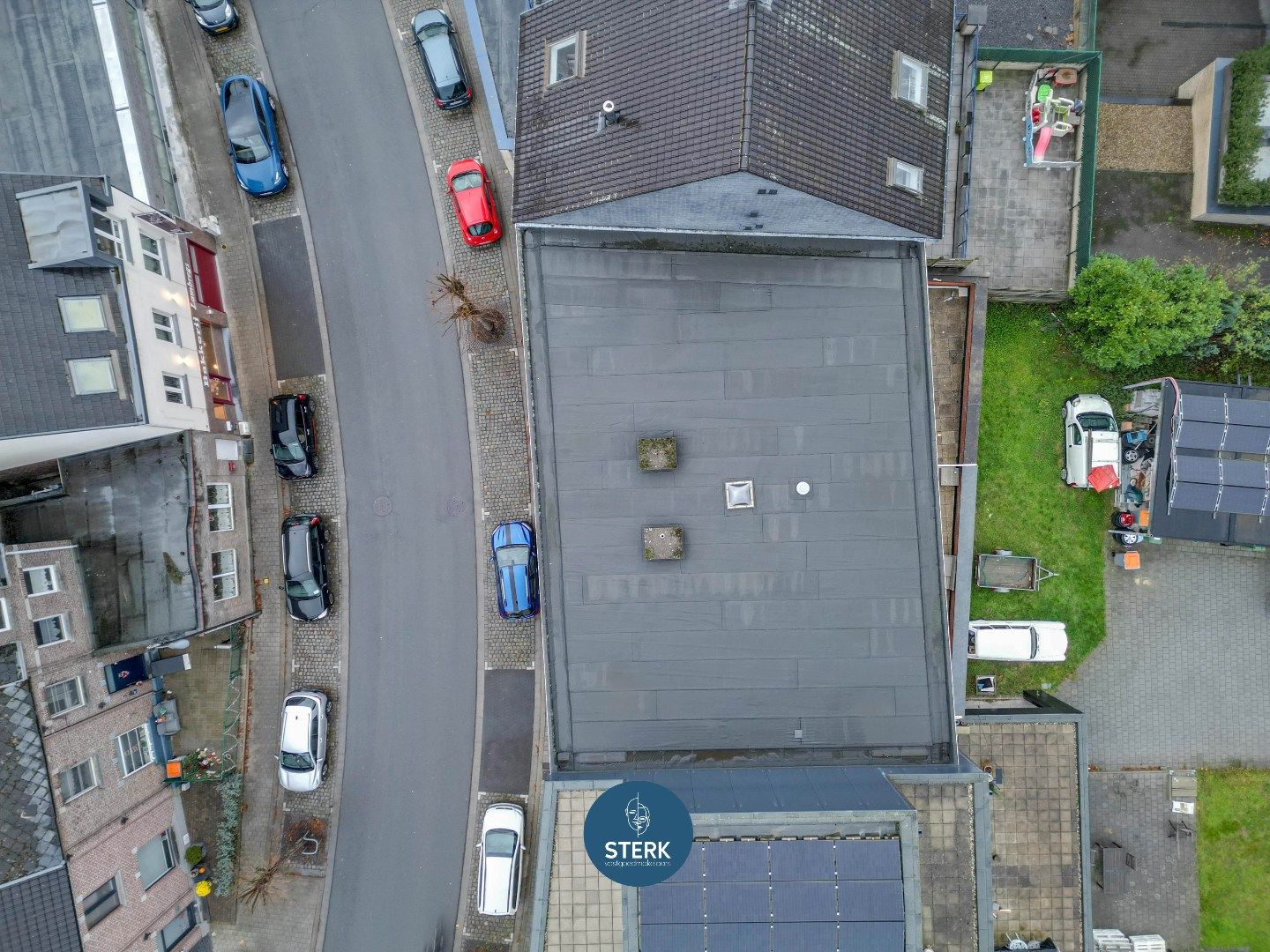 INSTAPKLAAR 2 SLPK-APPARTEMENT OP EEN CENTRALE LOCATIE IN HARTJE LANAKEN !   foto 16