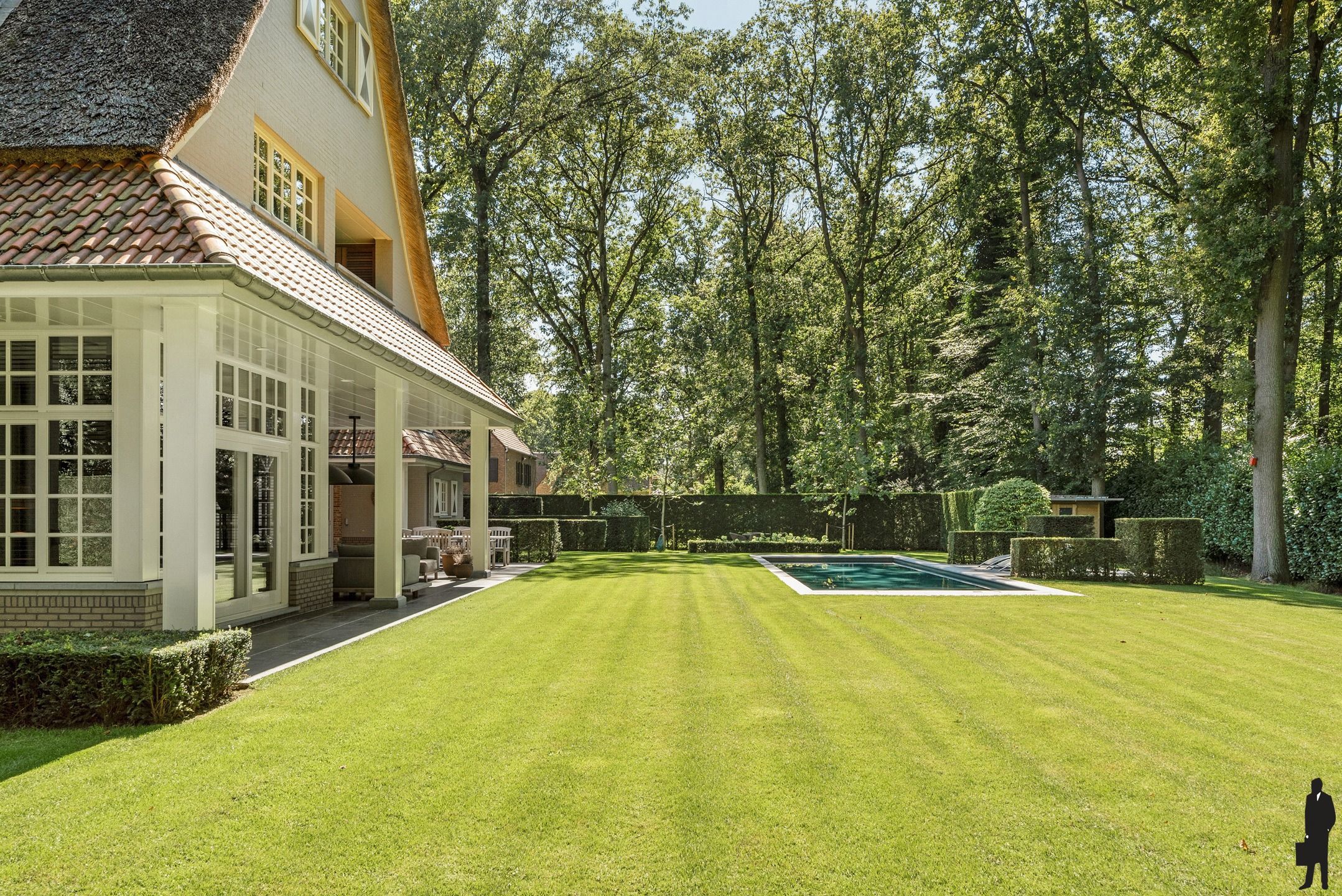 Rietgedekte en tot in de puntjes afgewerkte klassevilla foto 40