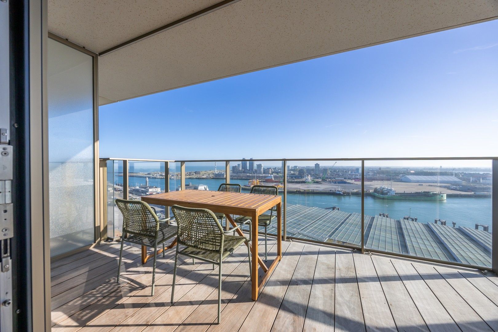 Appartement te koop foto {{pictureIndex}}