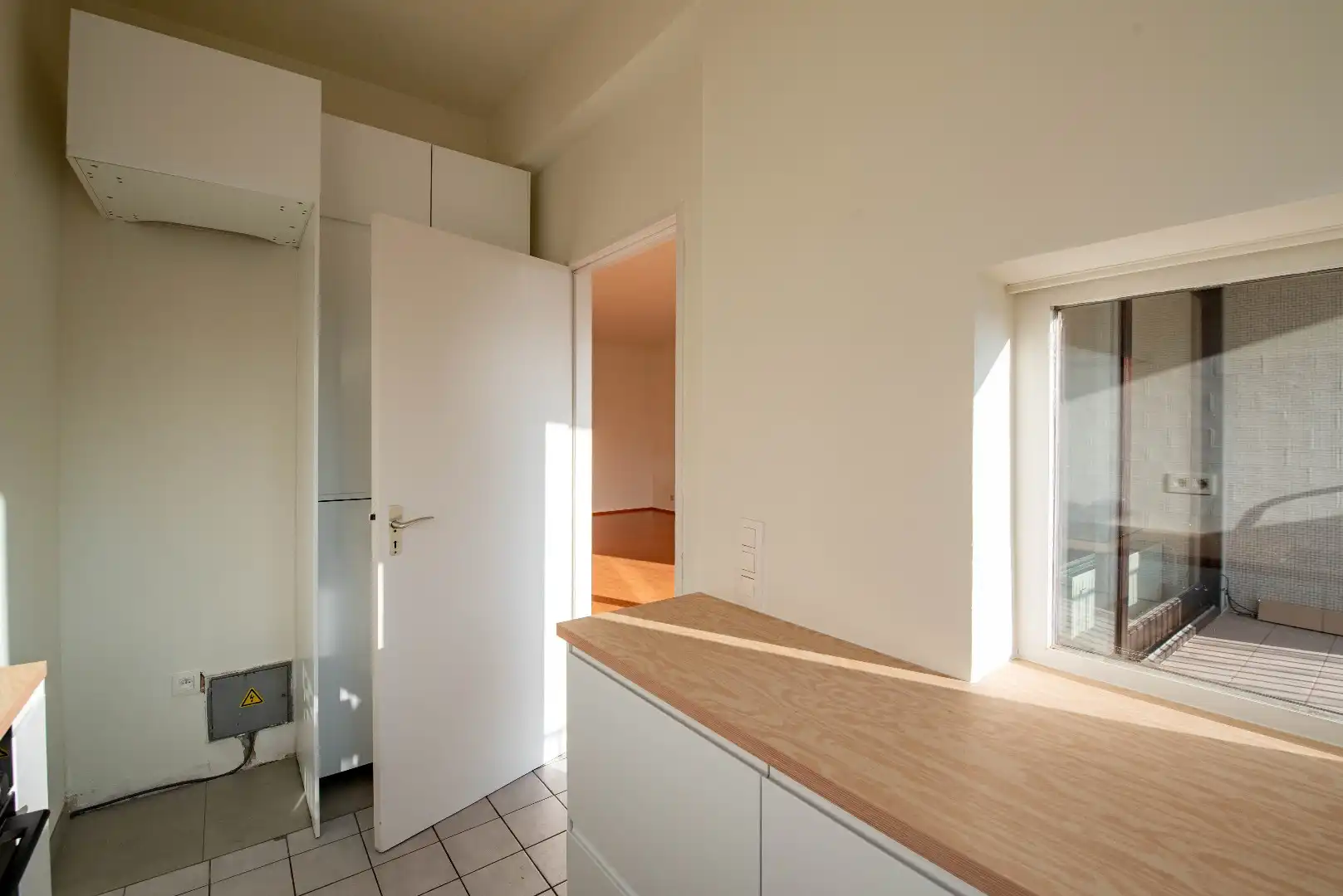 Instapklaar appartement op de 1ste verdieping met terras foto 9