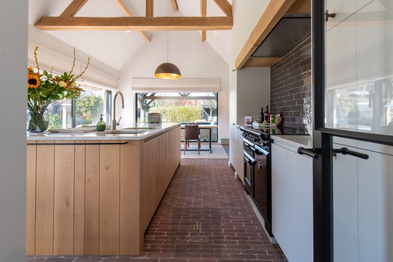 Exclusieve landelijke villa met High End Afwerking in Sint-Idesbald. foto {{pictureIndex}}