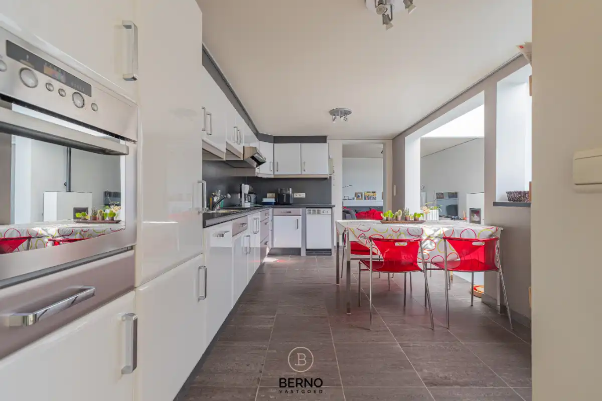 Instapklare woning met garage foto 8