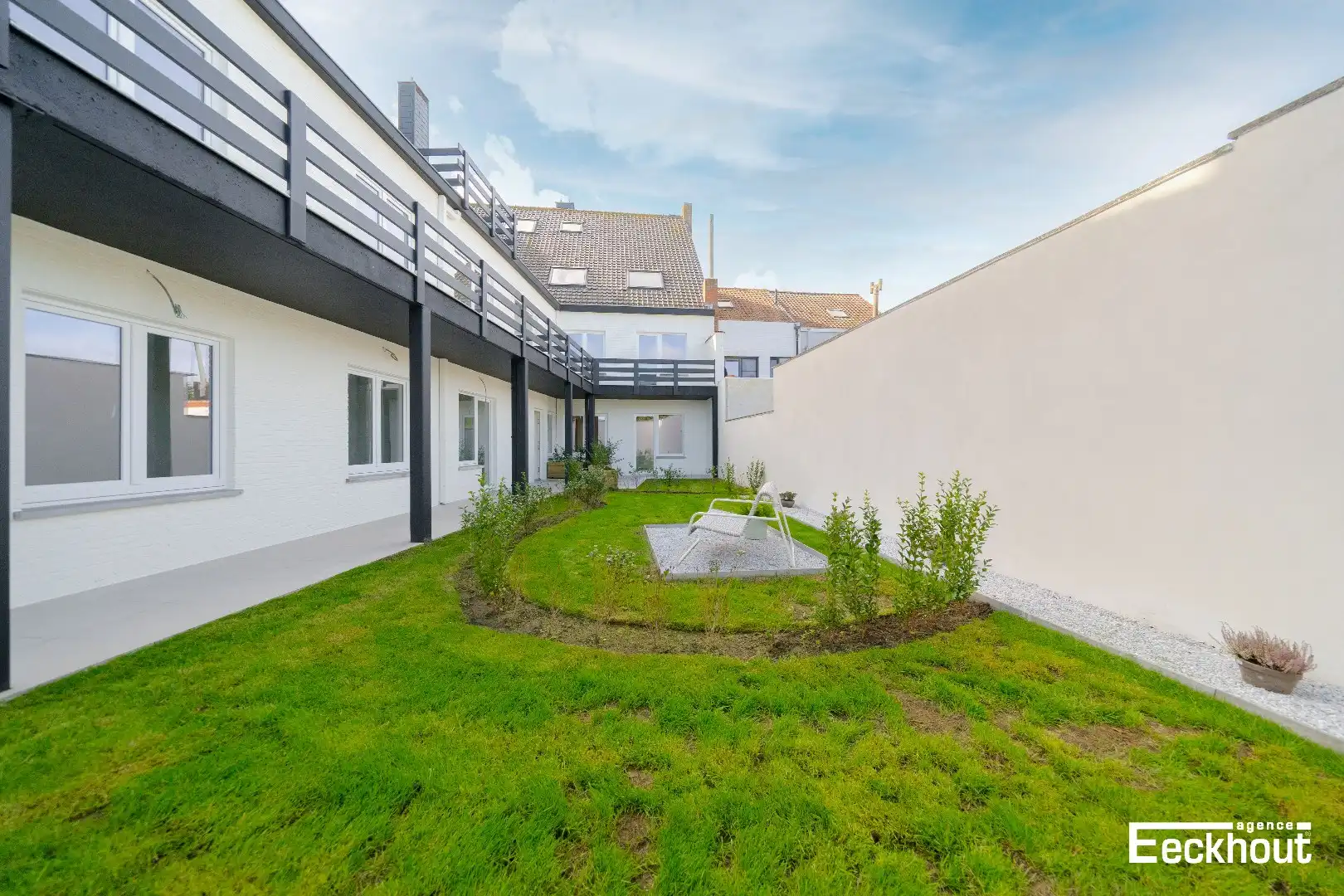 Modern & lichtrijk gelijkvloersappartement met 3 slaapkamers, tuin en terras! foto 12