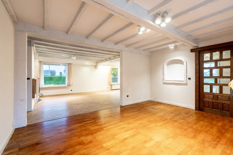 Instapklare villa met upgrade potentieel op topligging! foto 4