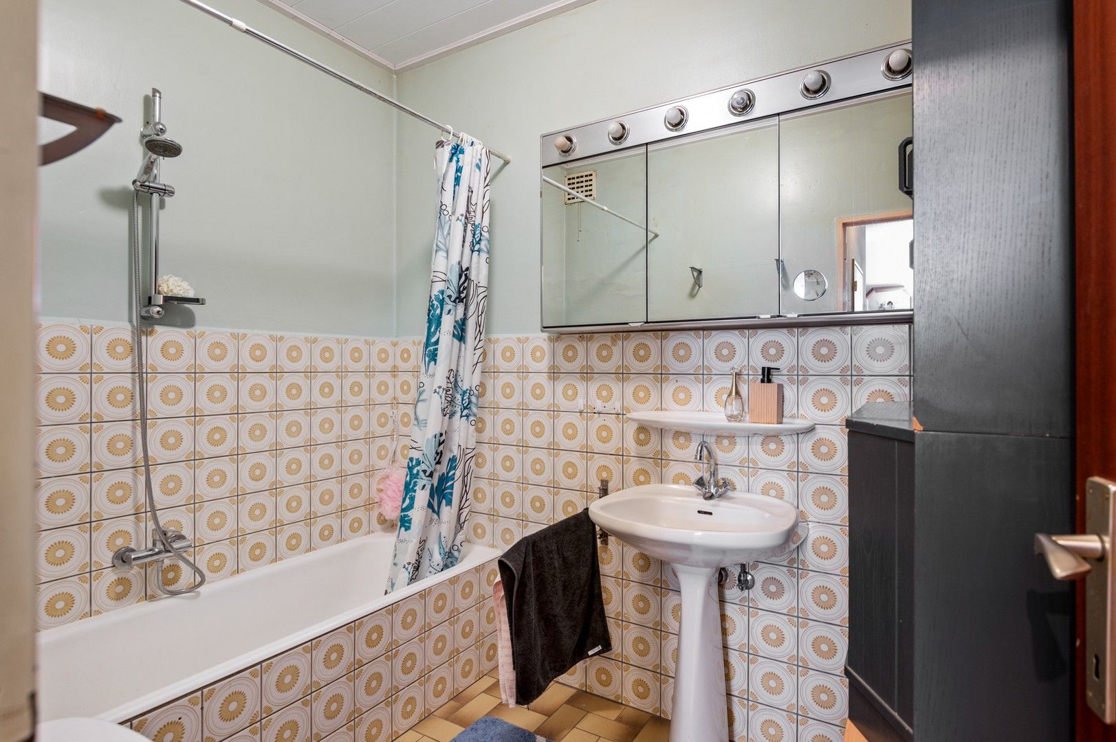 Ruim en energiezuinig appartement met terras en garagebox foto 12