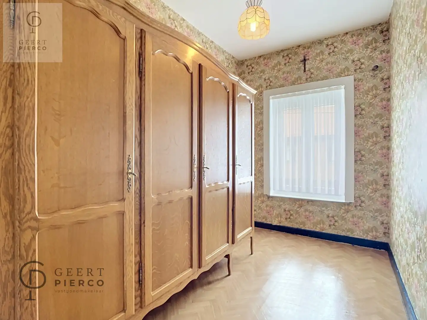 Halfopen bebouwing met drie slaapkamers, garage en ruime achtertuin. foto 22