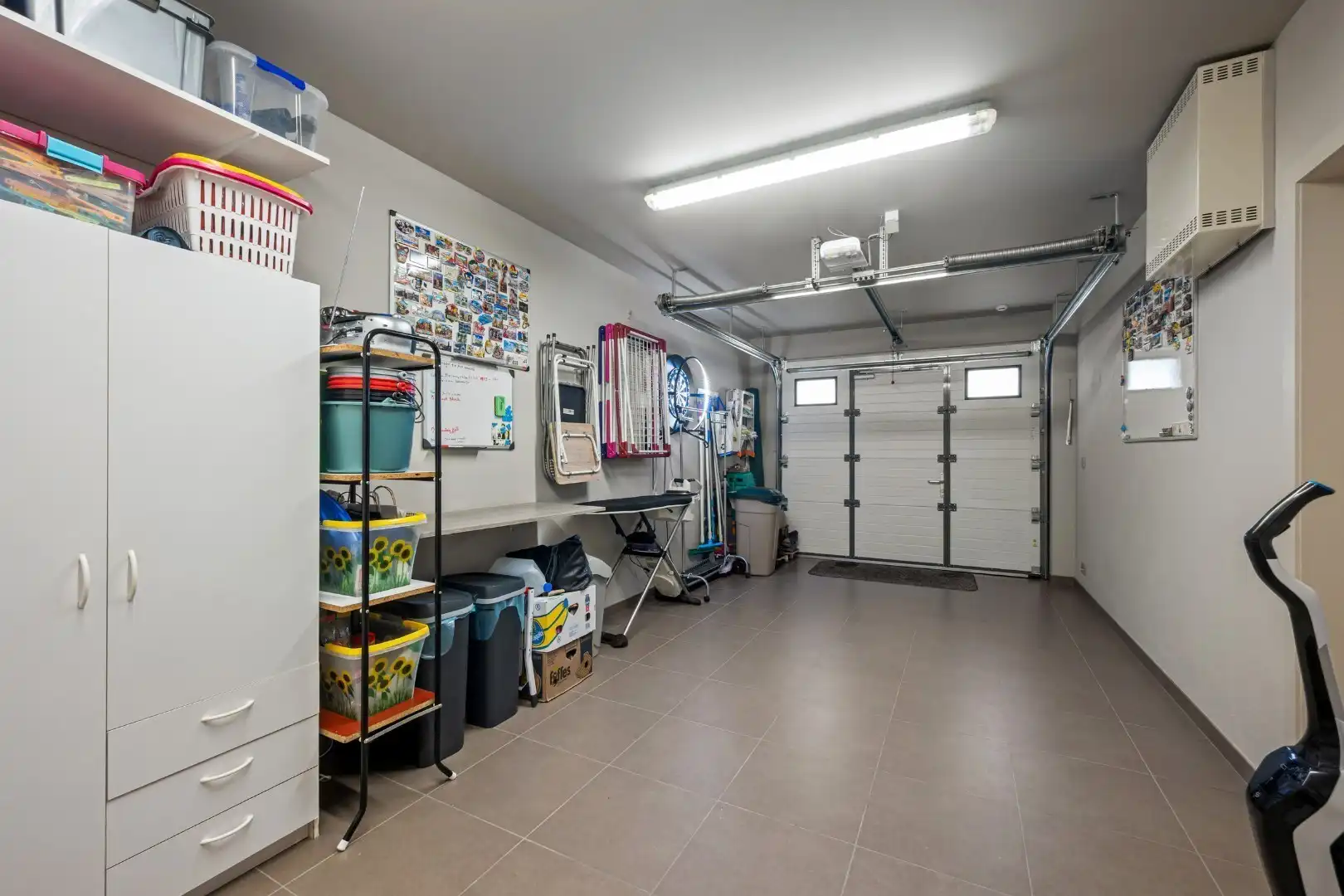 Recente halfopen woning met 3 slaapkamers, lift, garage en tuin op topligging in Ieper foto 26