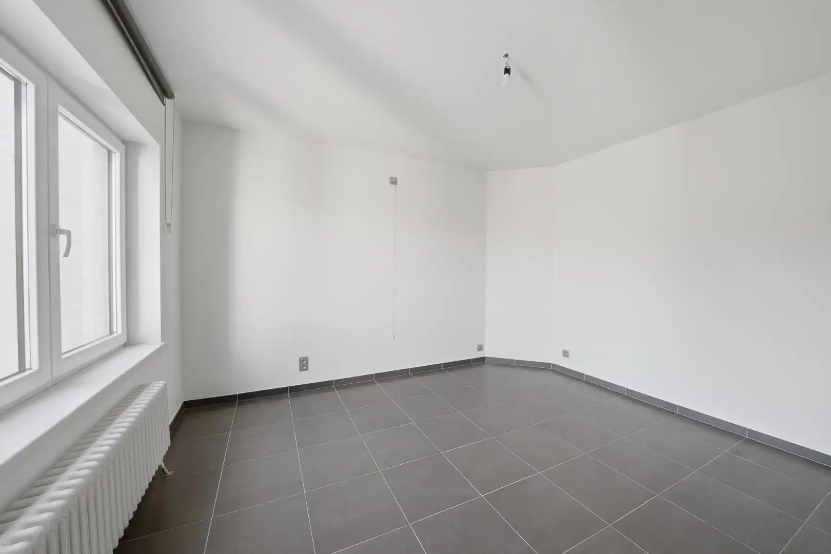 Volledig gerenoveerde bel-étage met ruime garage te Oostende foto 14