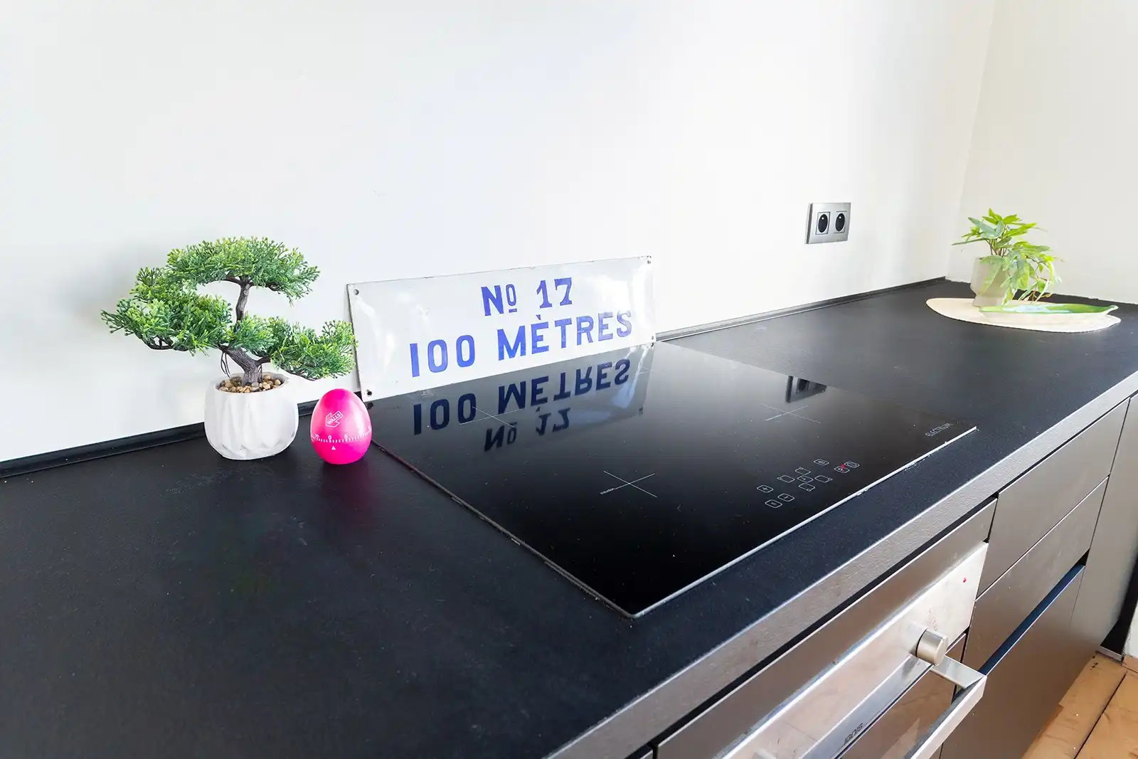 Instapklaar appartement op een zuchtje van Park Spoor Noord foto 8