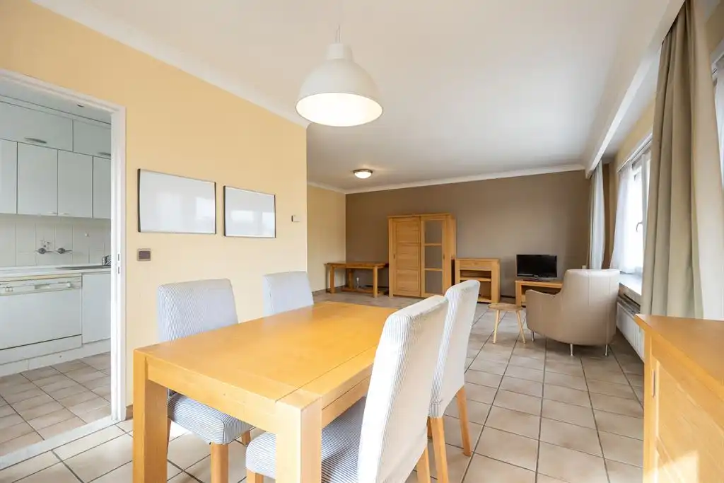 Appartement met 3 slaapkamers, zonnig terras en garagebox foto 4