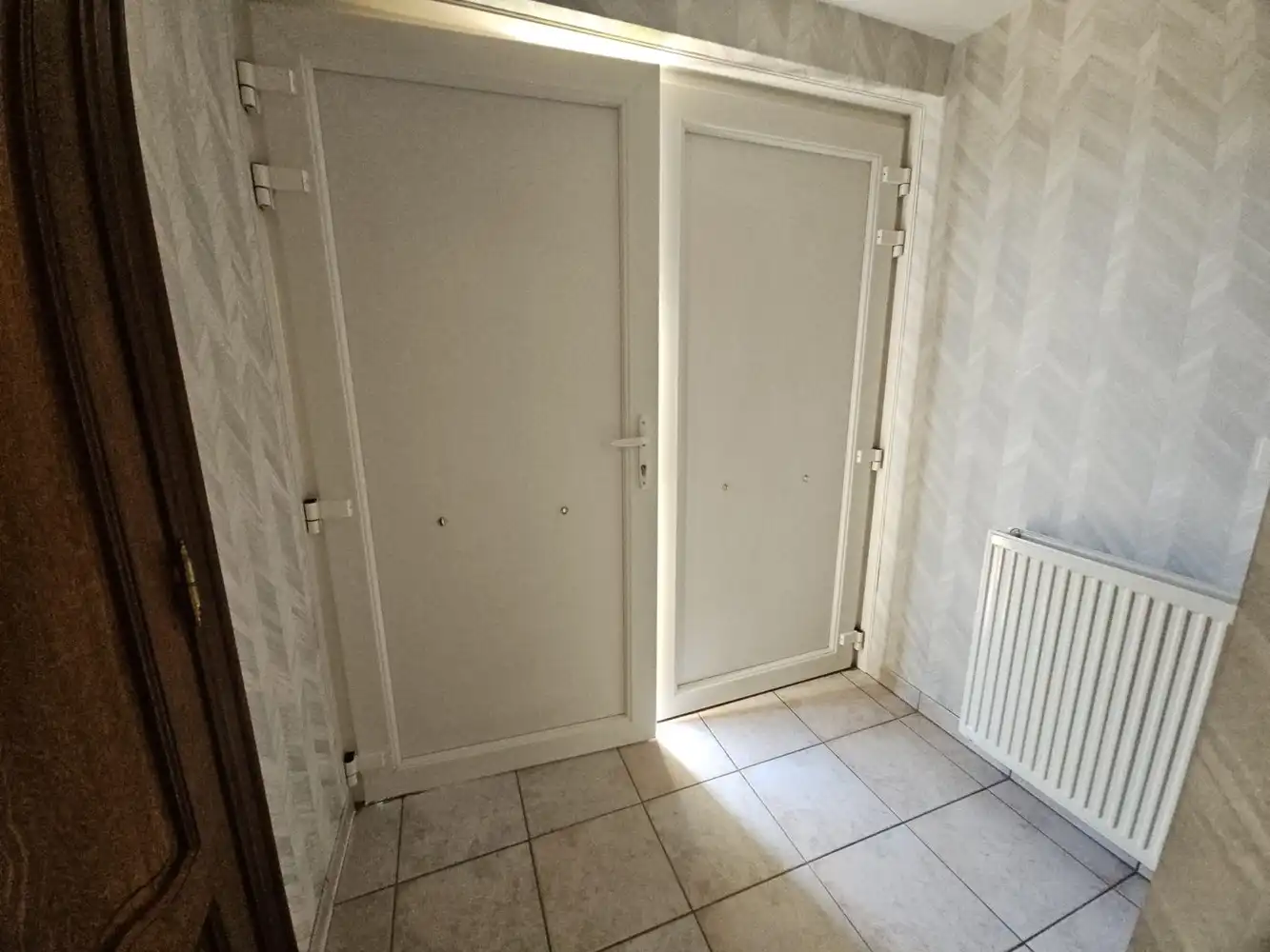 Woning (HOB) met tuin en dubbele garage foto 5