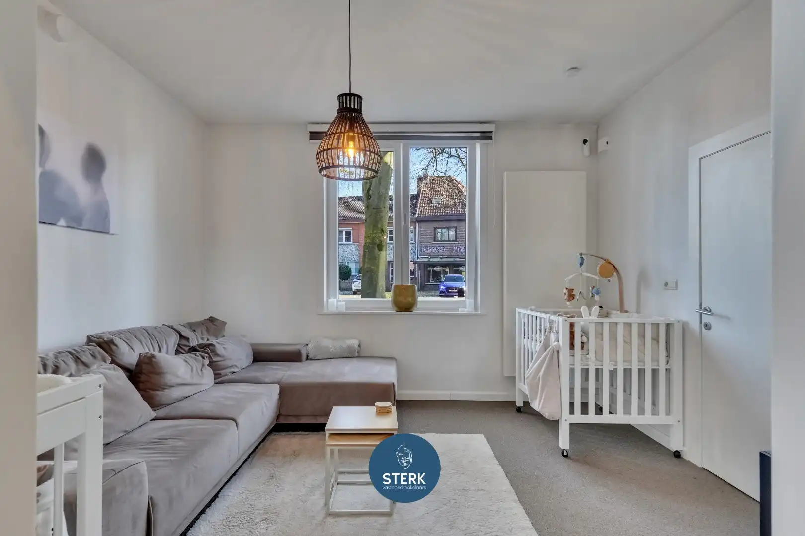 INSTAPKLARE WONING MET OP EEN CENTRALE LOCATIE LANAKEN !  foto 5