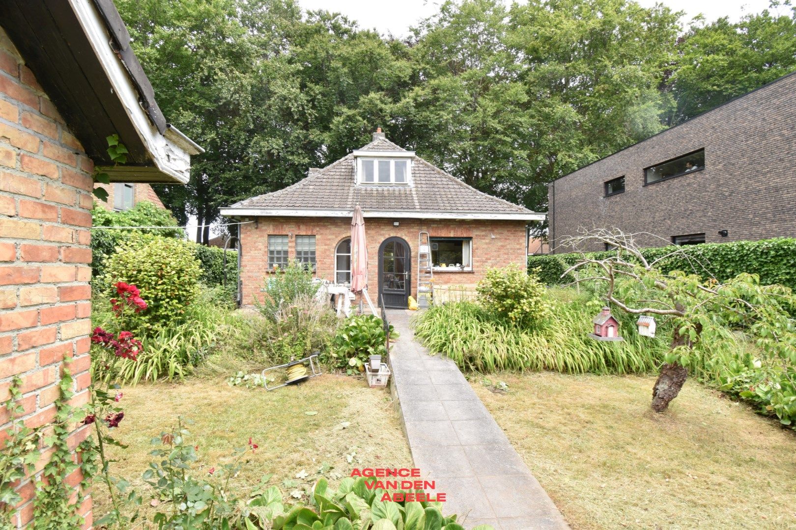 Charmante villa met een riante zuidgerichte tuin  foto 4