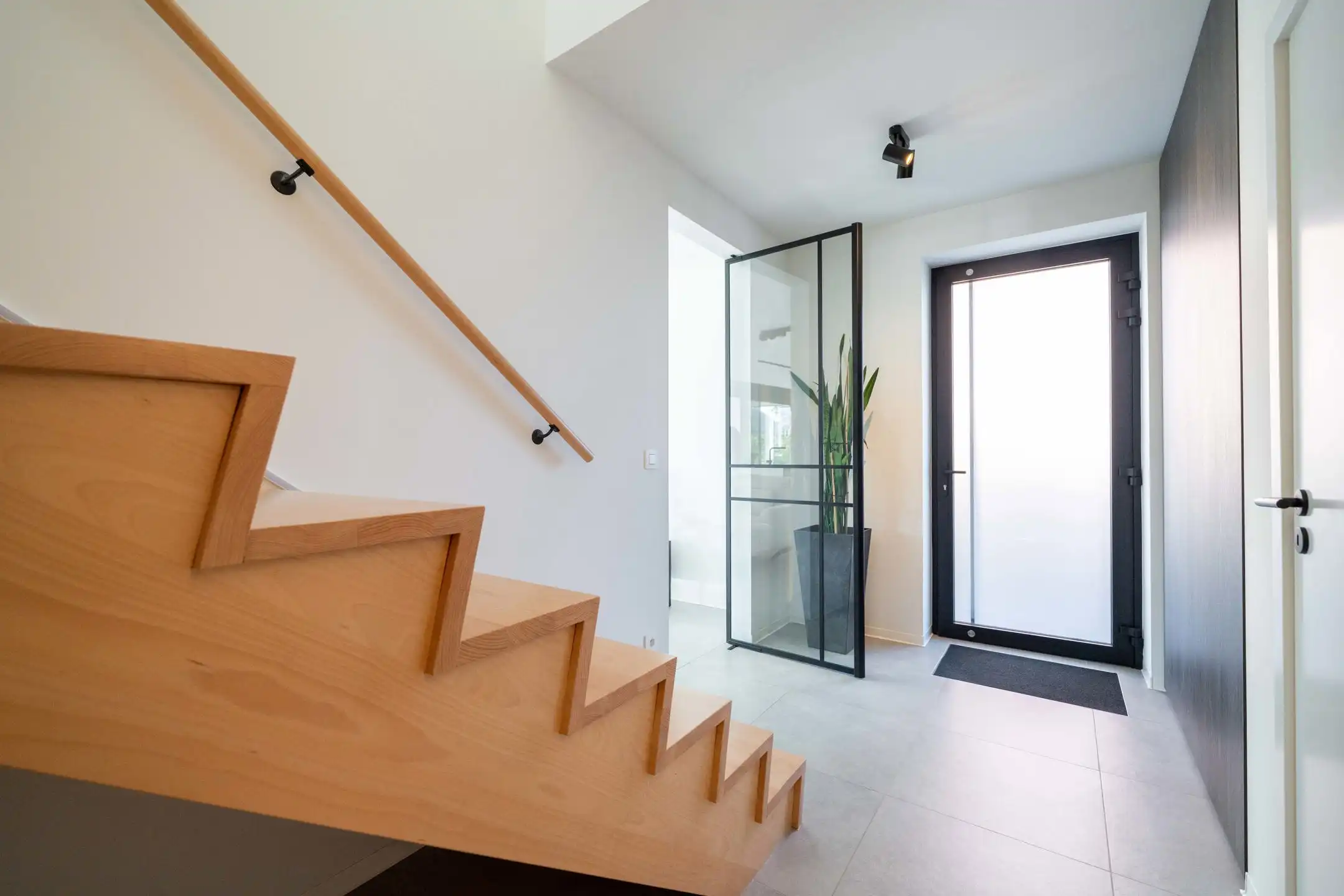 Recente villa op toplocatie foto 20