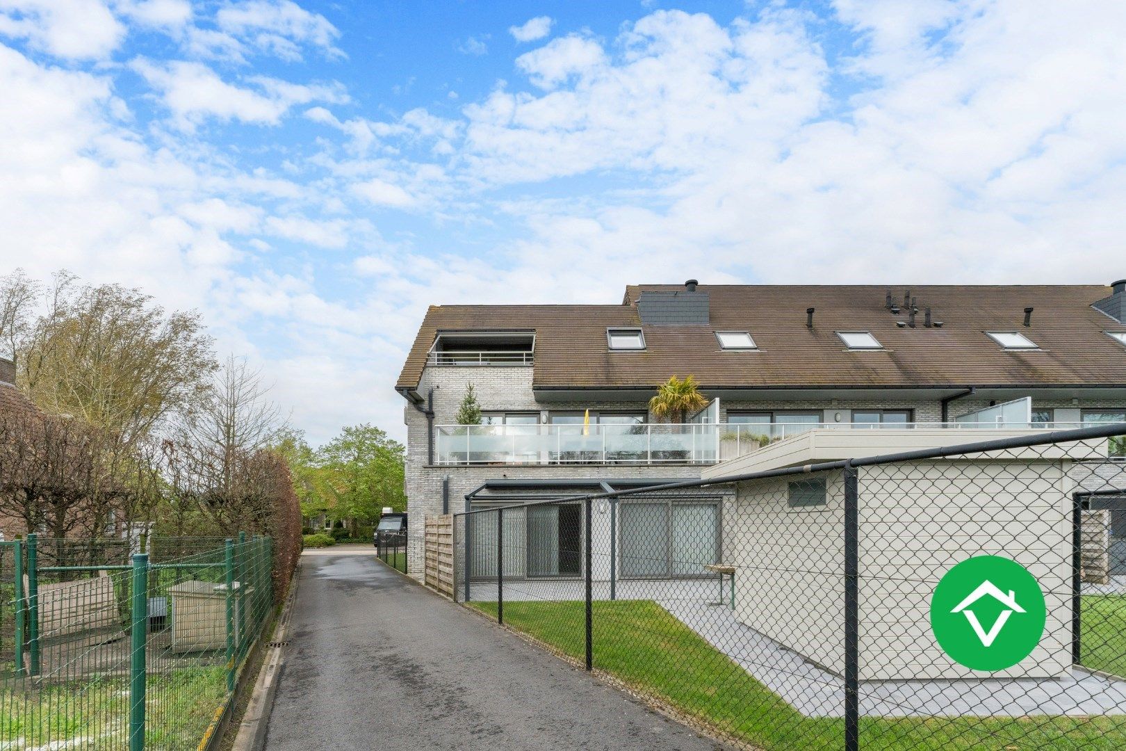 Instapklaar appartement met 2 slaapkamers en grote terrassen te Leke  foto 20